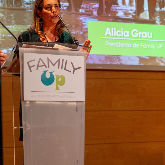 Alicia Grau presidenta FAMILYUP