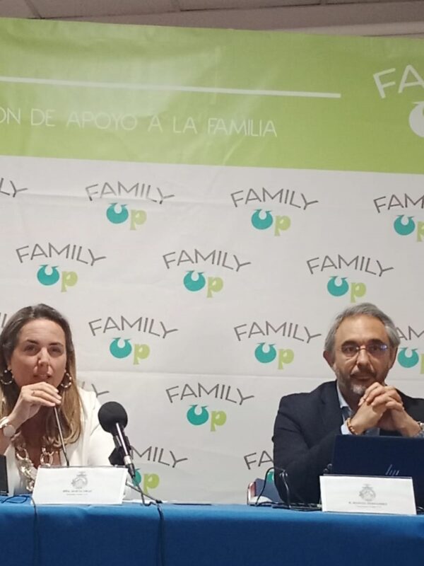 FAMILY UP presenta un estudio sobre las familias valencianas