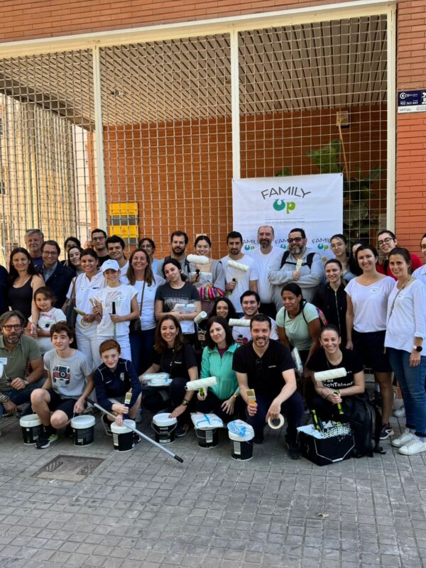 family up solidaridad dana