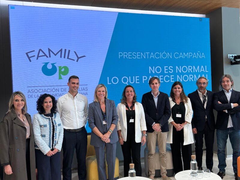 Equipo Family Up con invitados